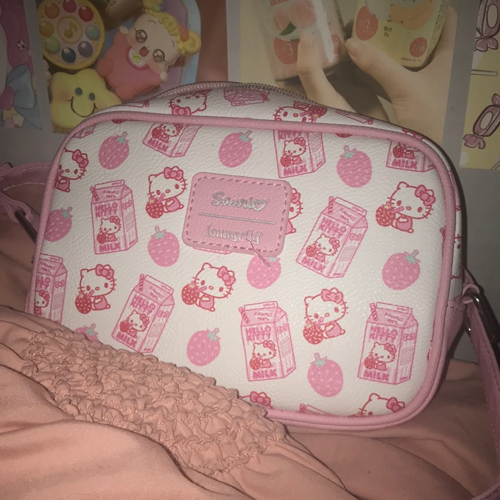 loungefly hello kitty bag